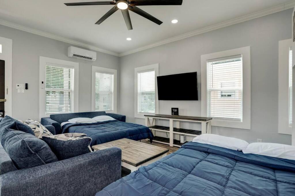 Renovated Beach Bungalow! 加尔维斯敦 外观 照片