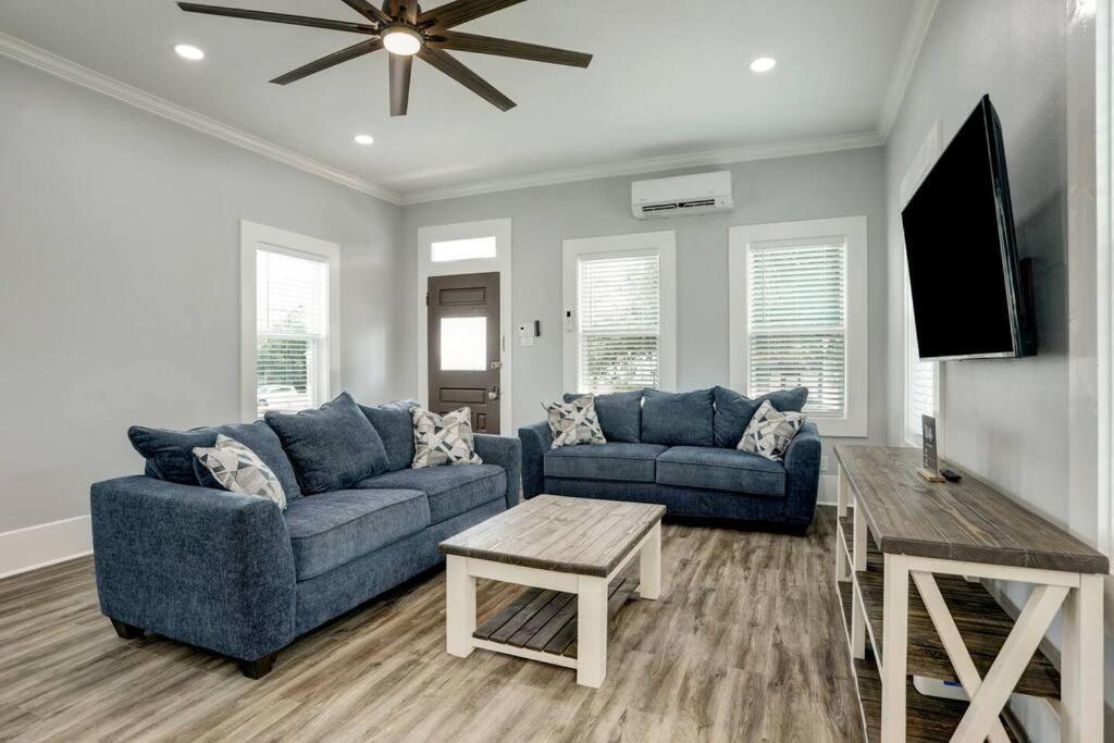 Renovated Beach Bungalow! 加尔维斯敦 外观 照片