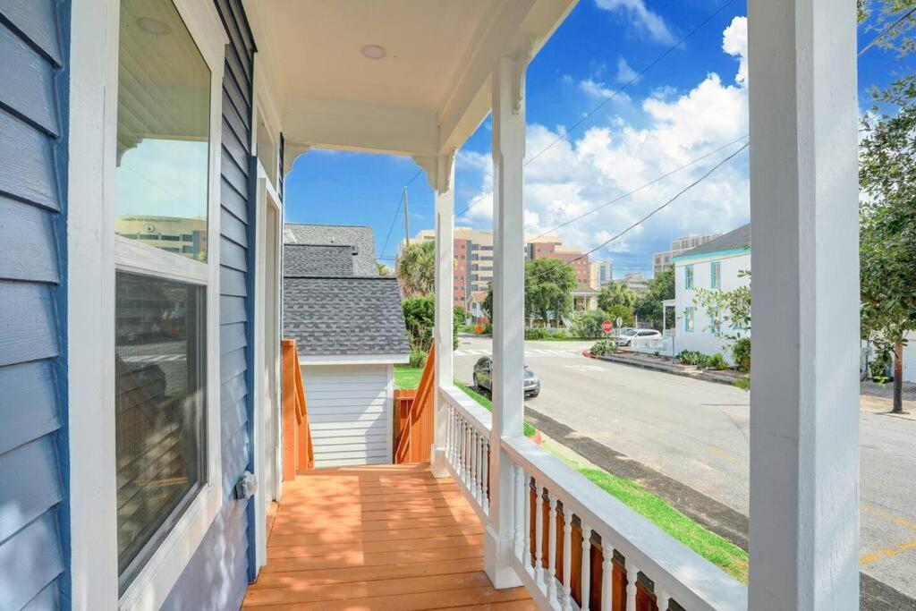 Renovated Beach Bungalow! 加尔维斯敦 外观 照片